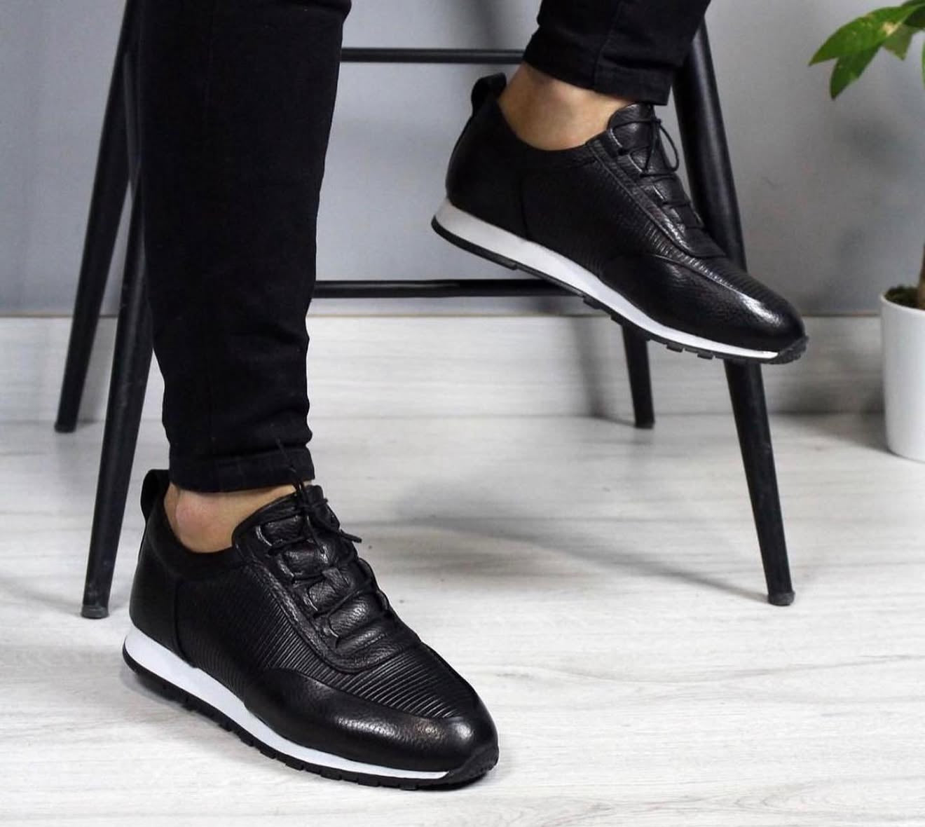 076 SİYAH ERKEK DERİ AYAKKABI