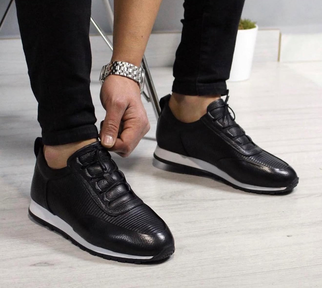 076 SİYAH ERKEK DERİ AYAKKABI