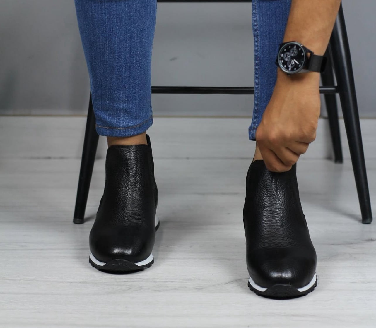 0020 SİYAH ERKEK DERİ BOT